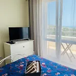 Kiwi Gardens * ביאלה