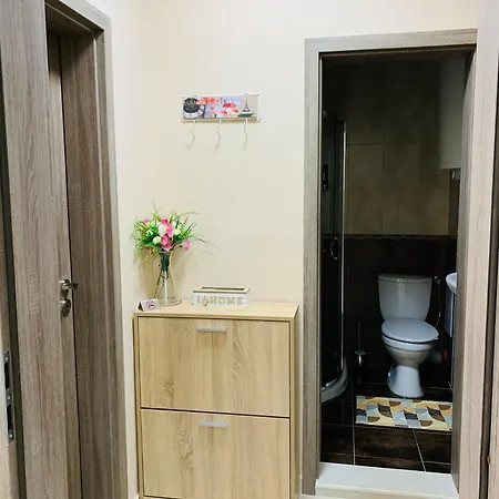 Kiwi Gardens ביאלה