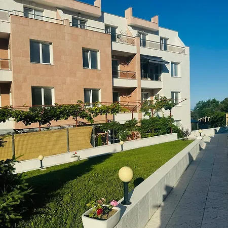 Kiwi Gardens * Byala (Varna)