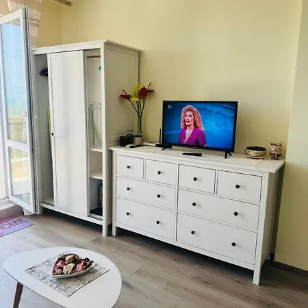 Apartment Kiwi Gardens *